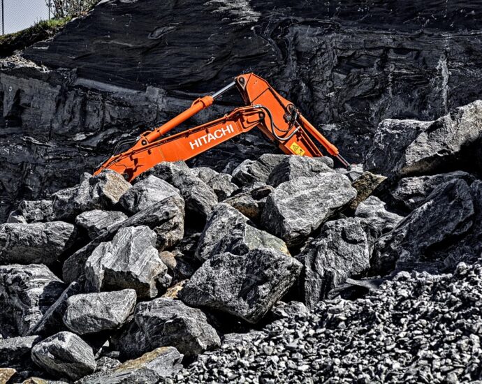 digger, rocks, construction-1453430.jpg