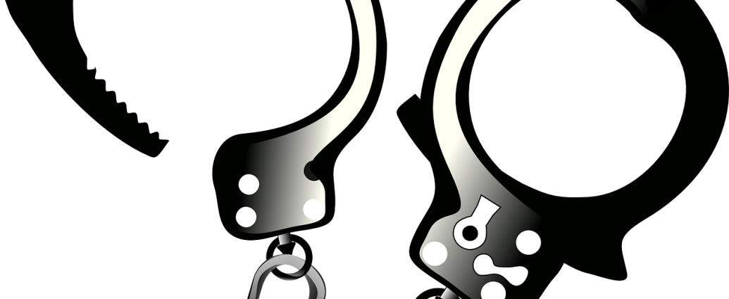 handcuffs, cuffs, arrest-308899.jpg